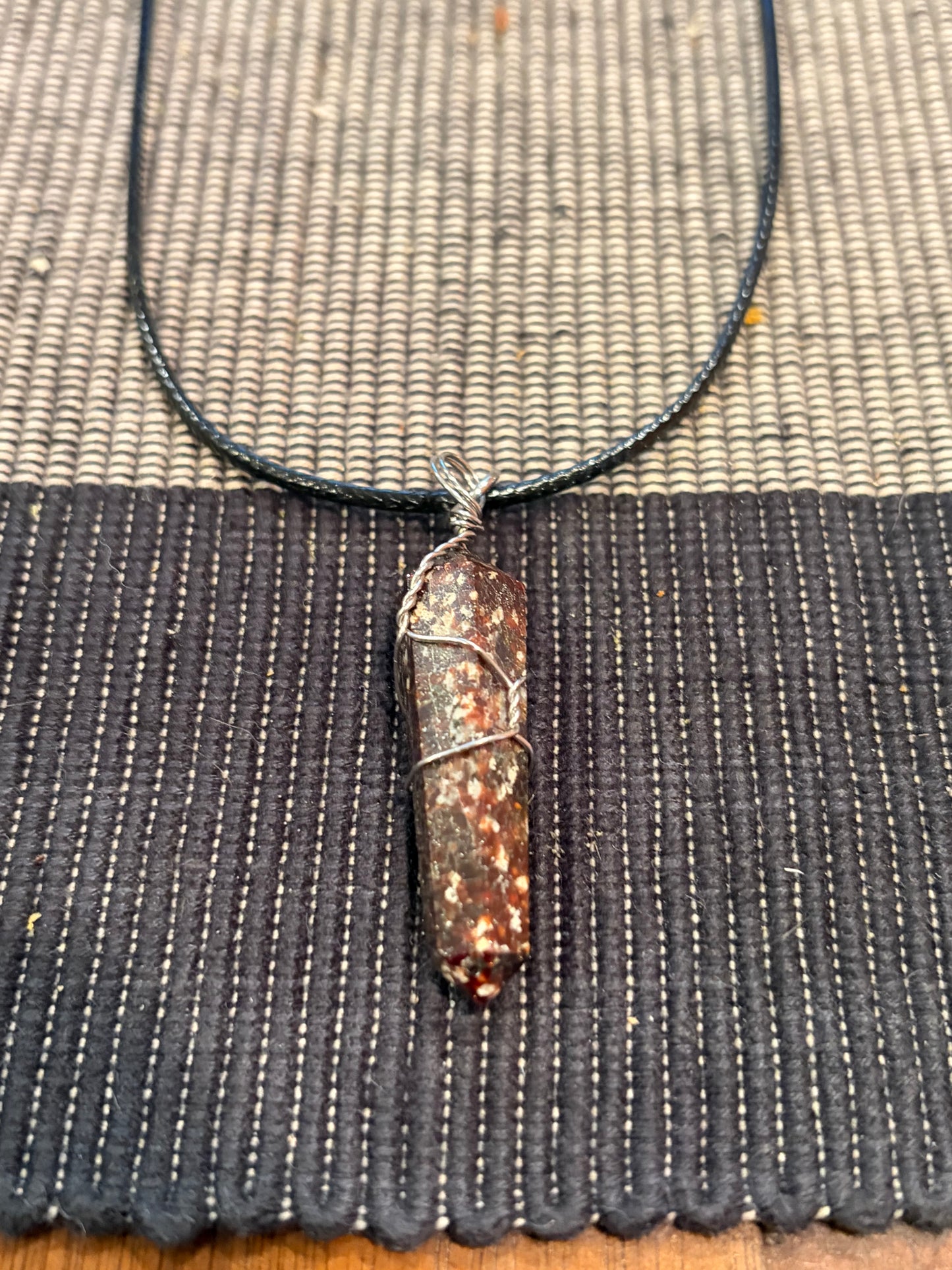 Hand-wrapped Birds Eye Jasper Necklace (Silver)