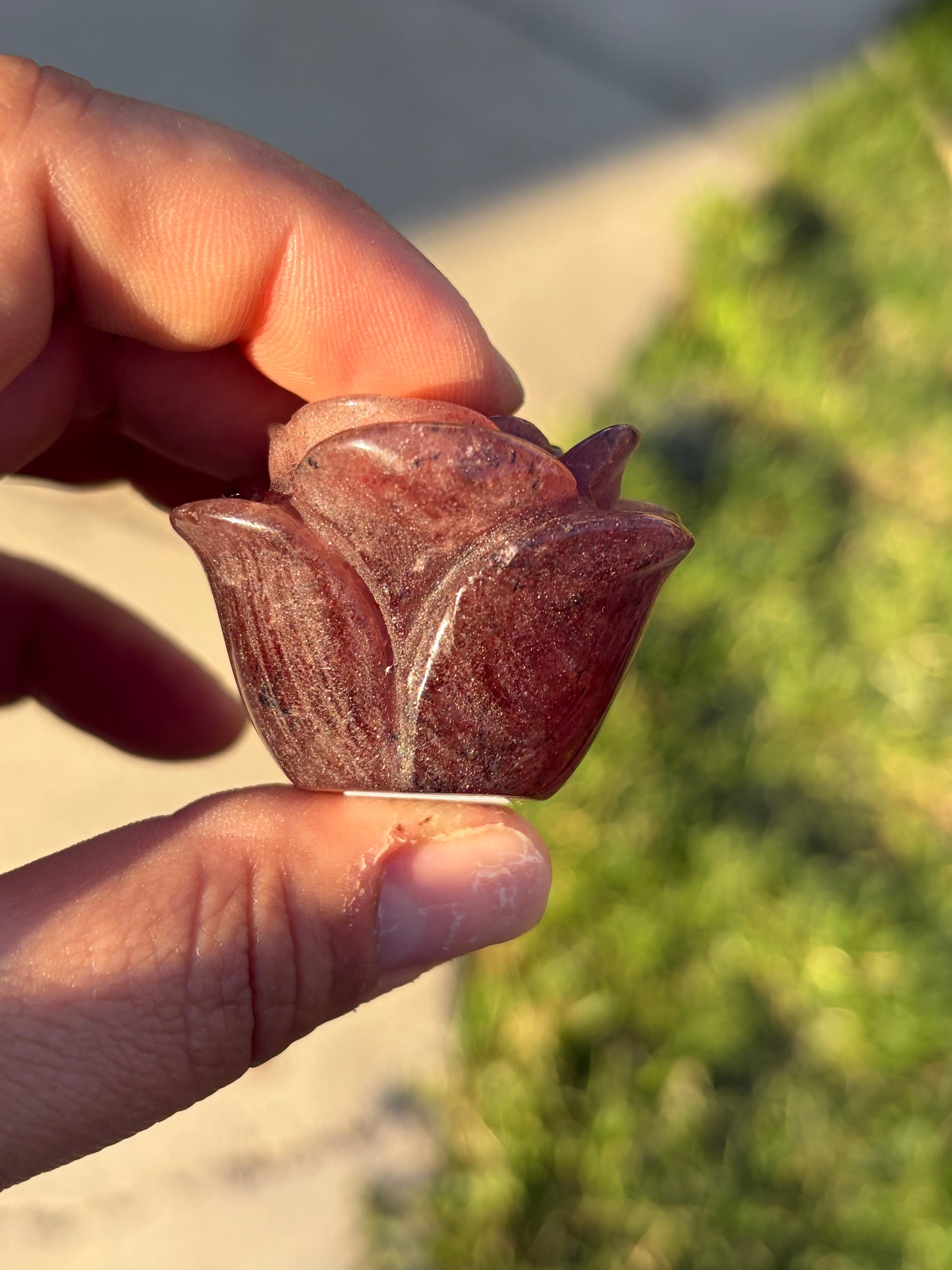 Strawberry Quartz Rose Carving - 3D