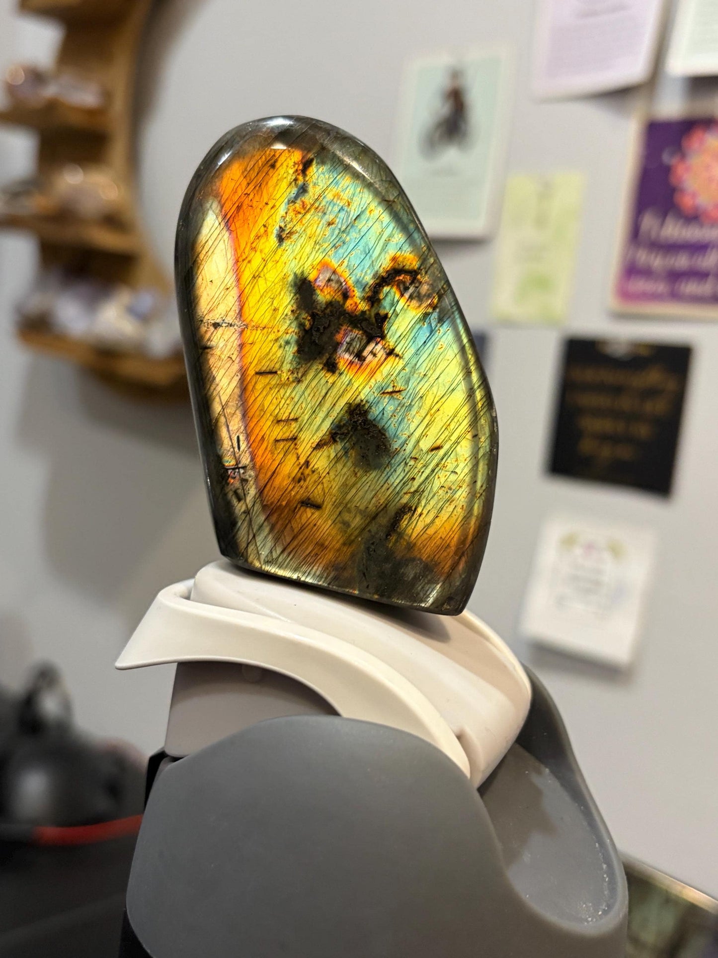 Labradorite Freeform w/ Rainbow Flash - Lrg